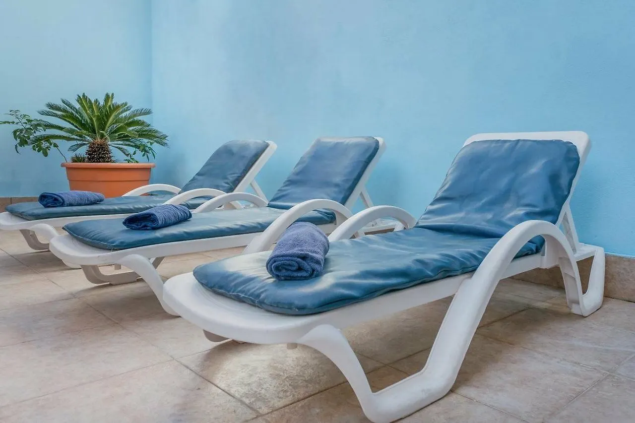 Qawra Point Holiday Complex 3*,