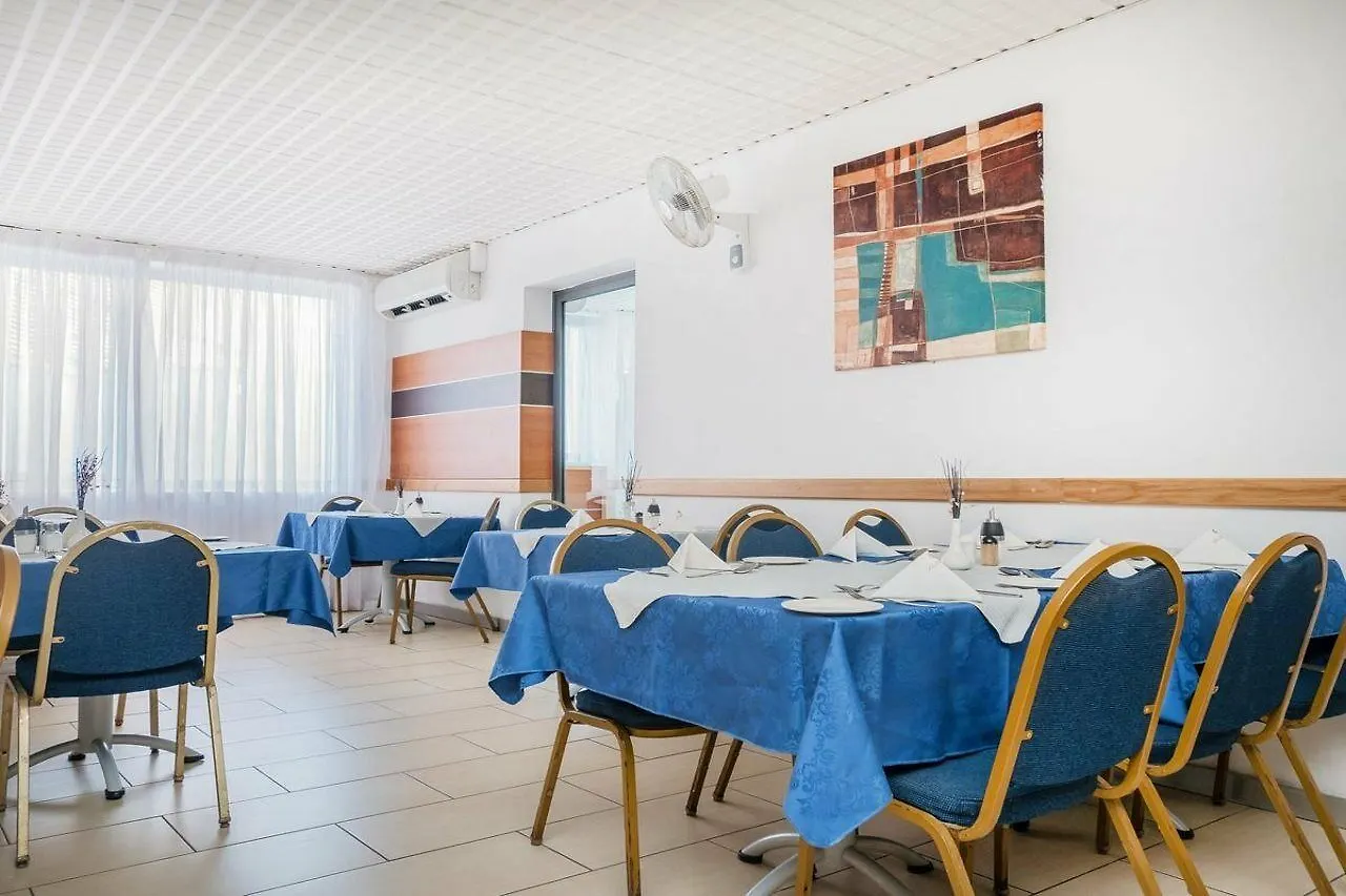 Apartahotel Qawra Point Holiday Complex